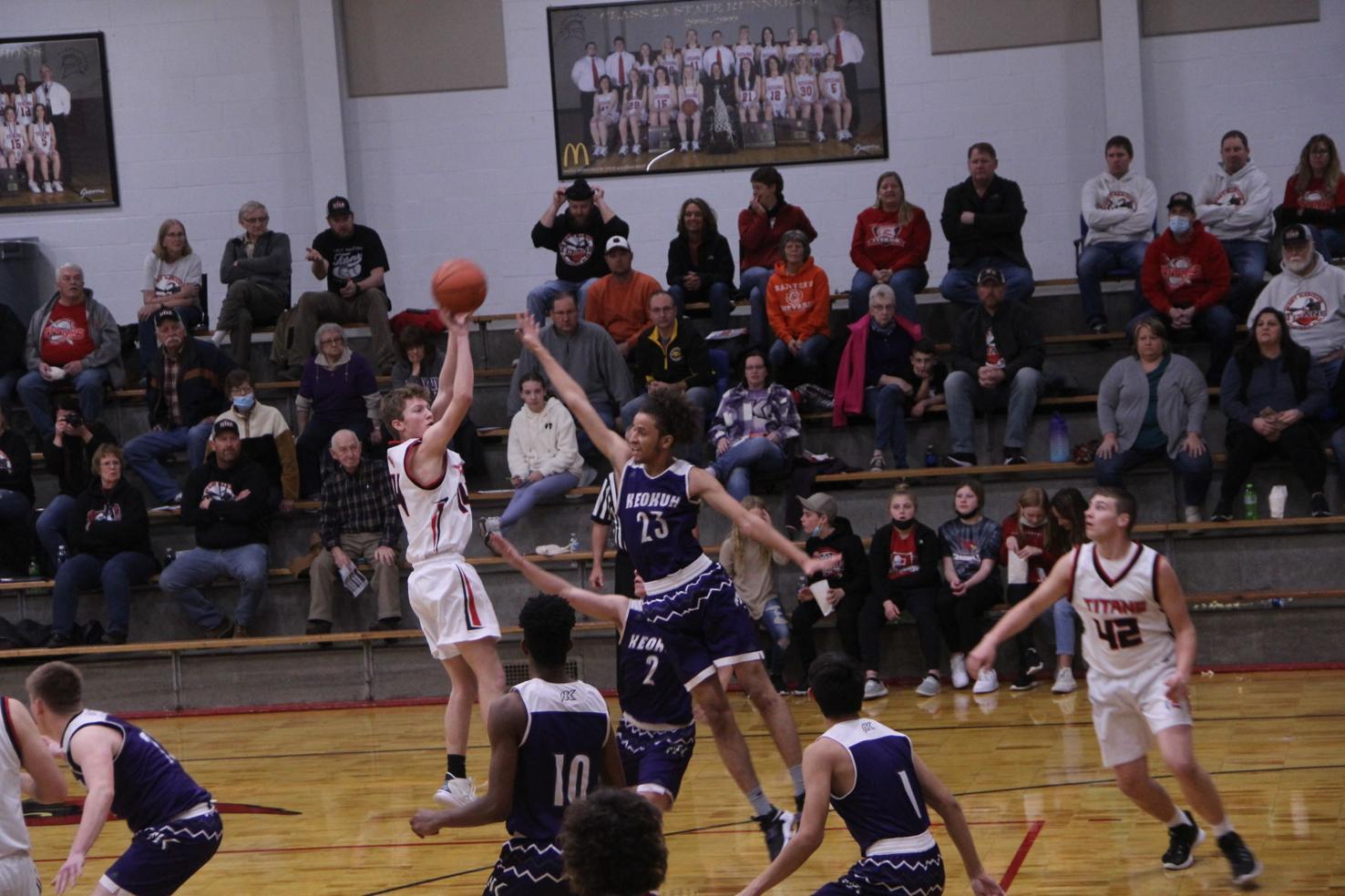 West Hancock boys wins in comeback fashion against Keokuk