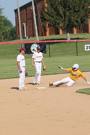 Baseball: Power surge leads Hawks past Pella Christian