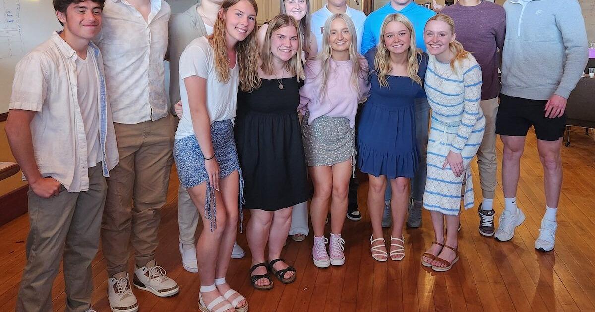 Top-ranking area students recognized at luncheon - Vimarsana News