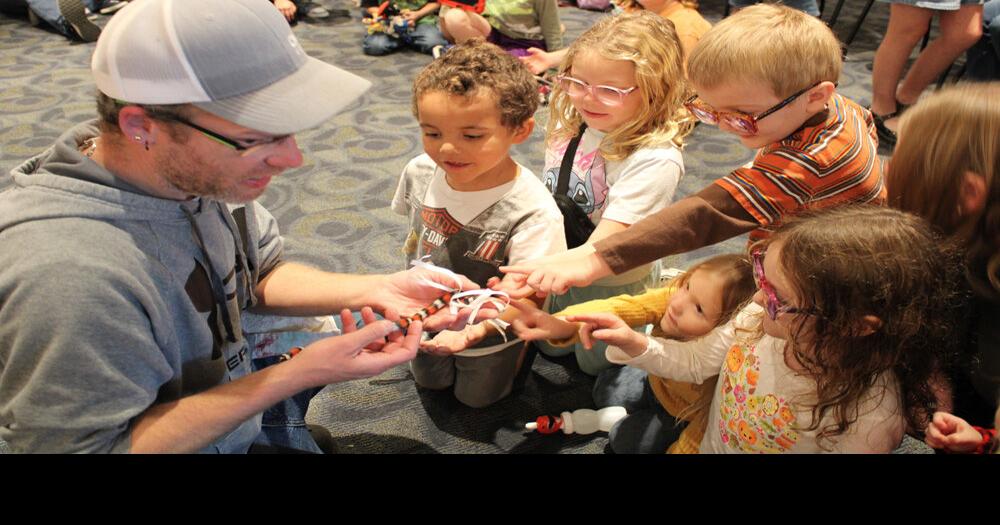 Slitherin’ with ‘The Snake Man’ Daily Gate City Keokuk, Iowa