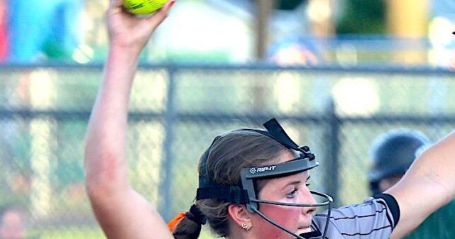 Prep softball: Mediapolis knocks out No. 11 Centerville