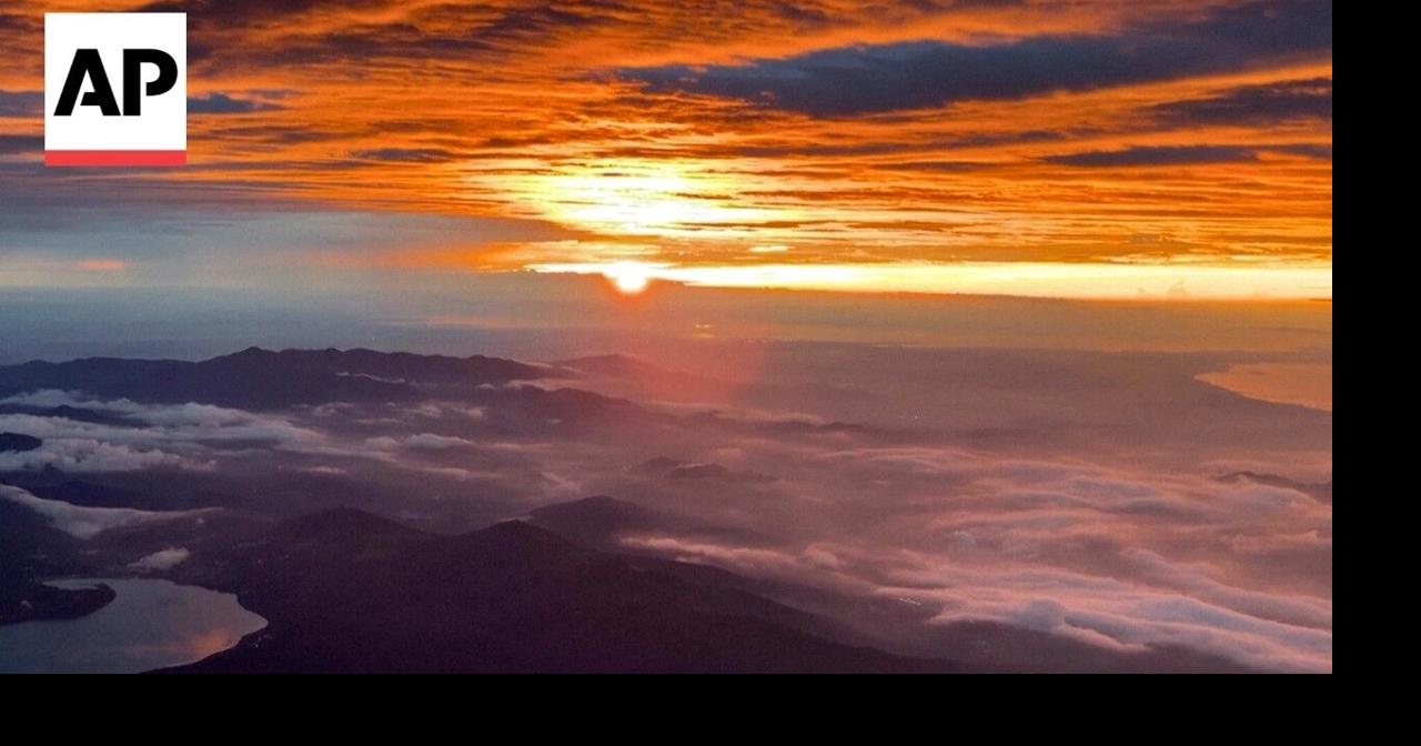 Meet the photographer who lives at the top of Mount Fuji in Japan