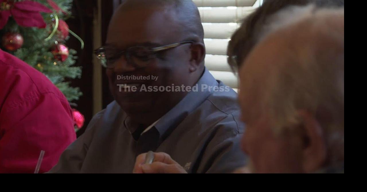 Giant lazy Susans bring people together at Mississippi restaurant