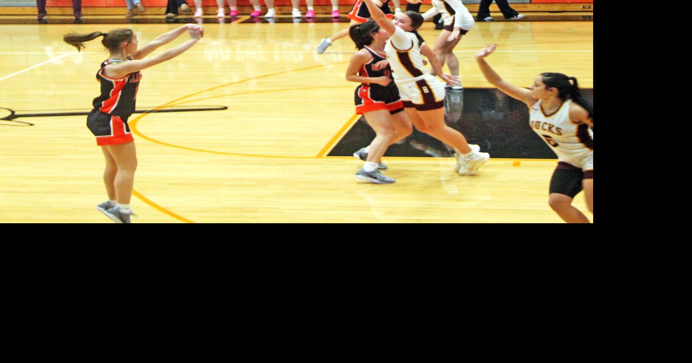 Illini West girls drop Friday night game to Havana at Lady Bomber Classic tournament