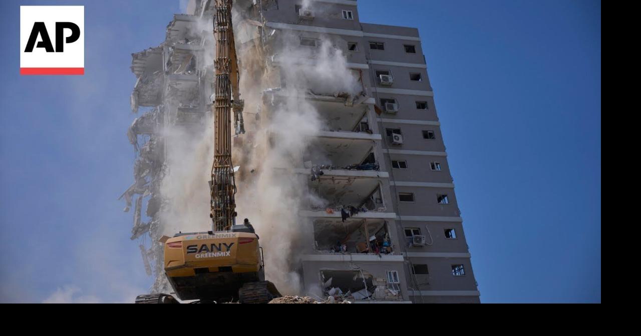 Israel demolishes some of the buildings destroyed by Iran missiles