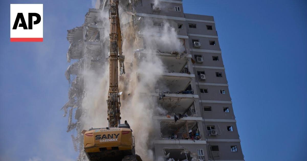 Israel demolishes some of the buildings destroyed by Iran missiles