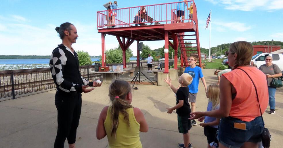 Luther Bangert entertains with magical juggling performance