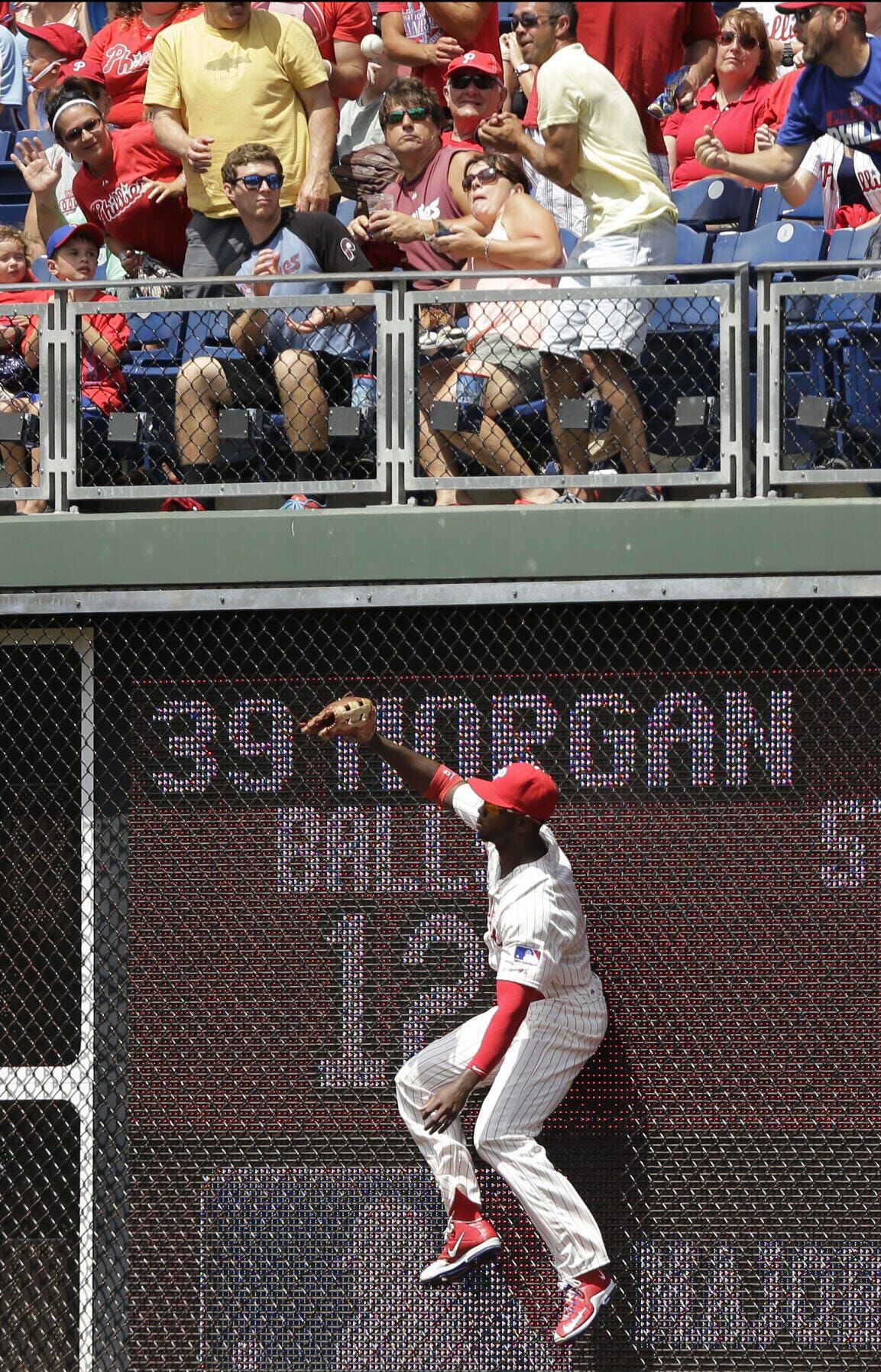 Philadelphia Phillies keeping Ryne Sandberg as manager – Twin Cities