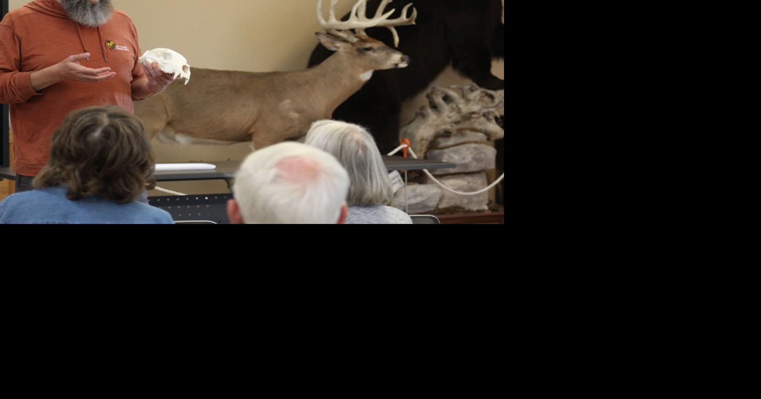 OWLS learn about Iowa wildlife
