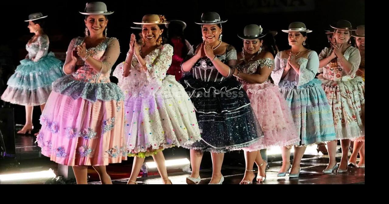 La Paz honors Indigenous women in fashion festival for 477th anniversary