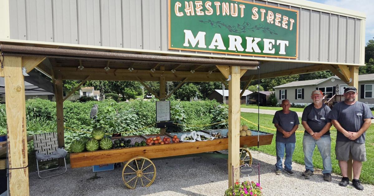 News Bits: Produce stand, vintage directories, Taekwondo
