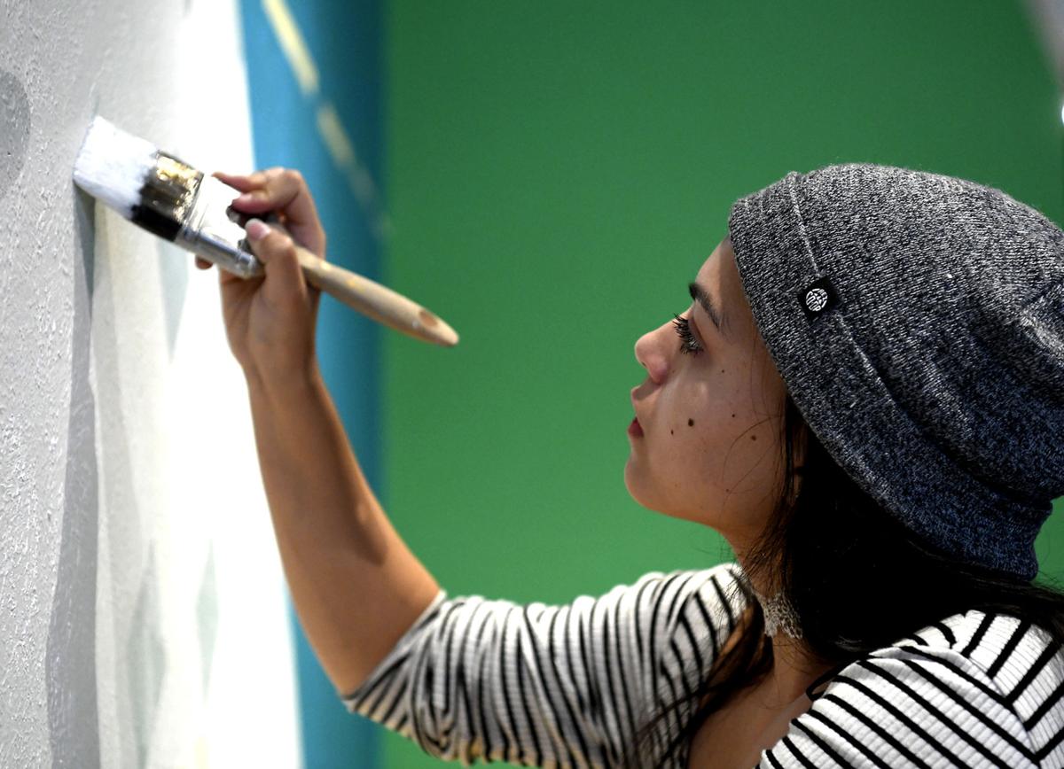 Monday S Montanan April Werle Brings International Mural