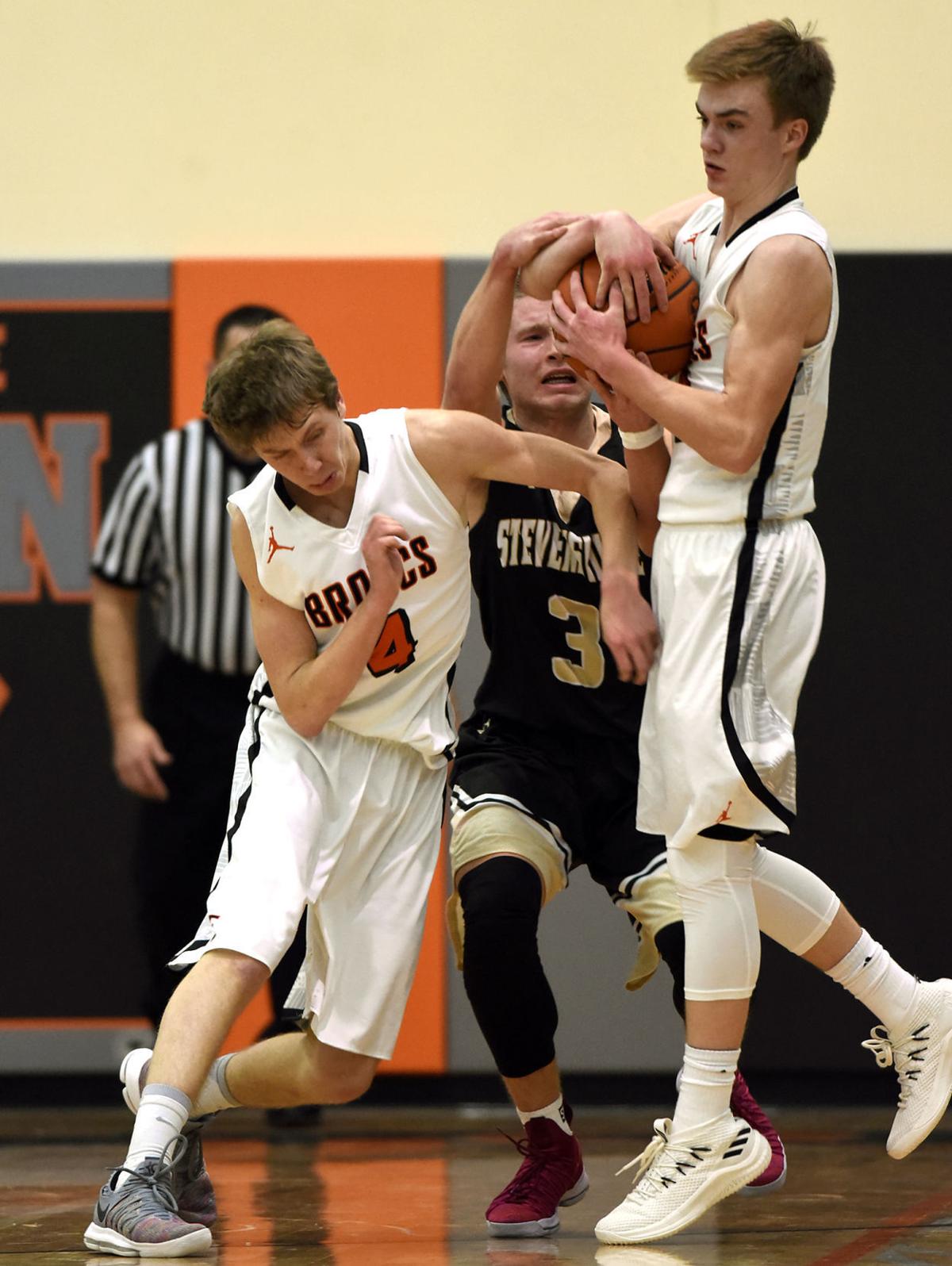 Back together, Baker brothers find basketball easier, help Frenchtown
