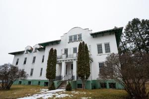 Old Post Hospital owners issued final permit to demolish historic structure
