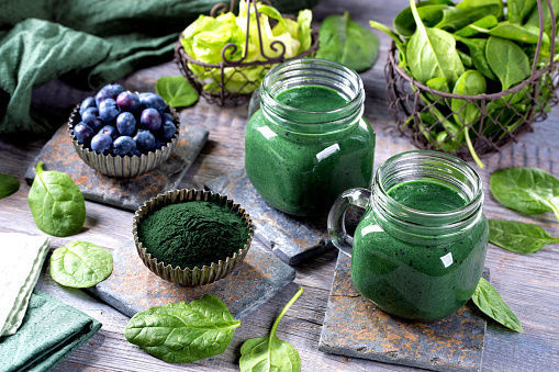 what do green smoothies and pigs have in common?