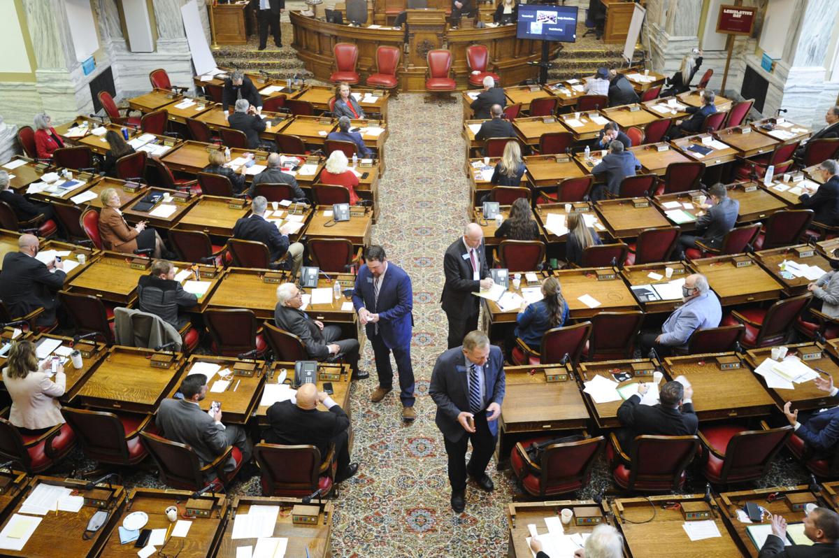 Republican representatives gather votes