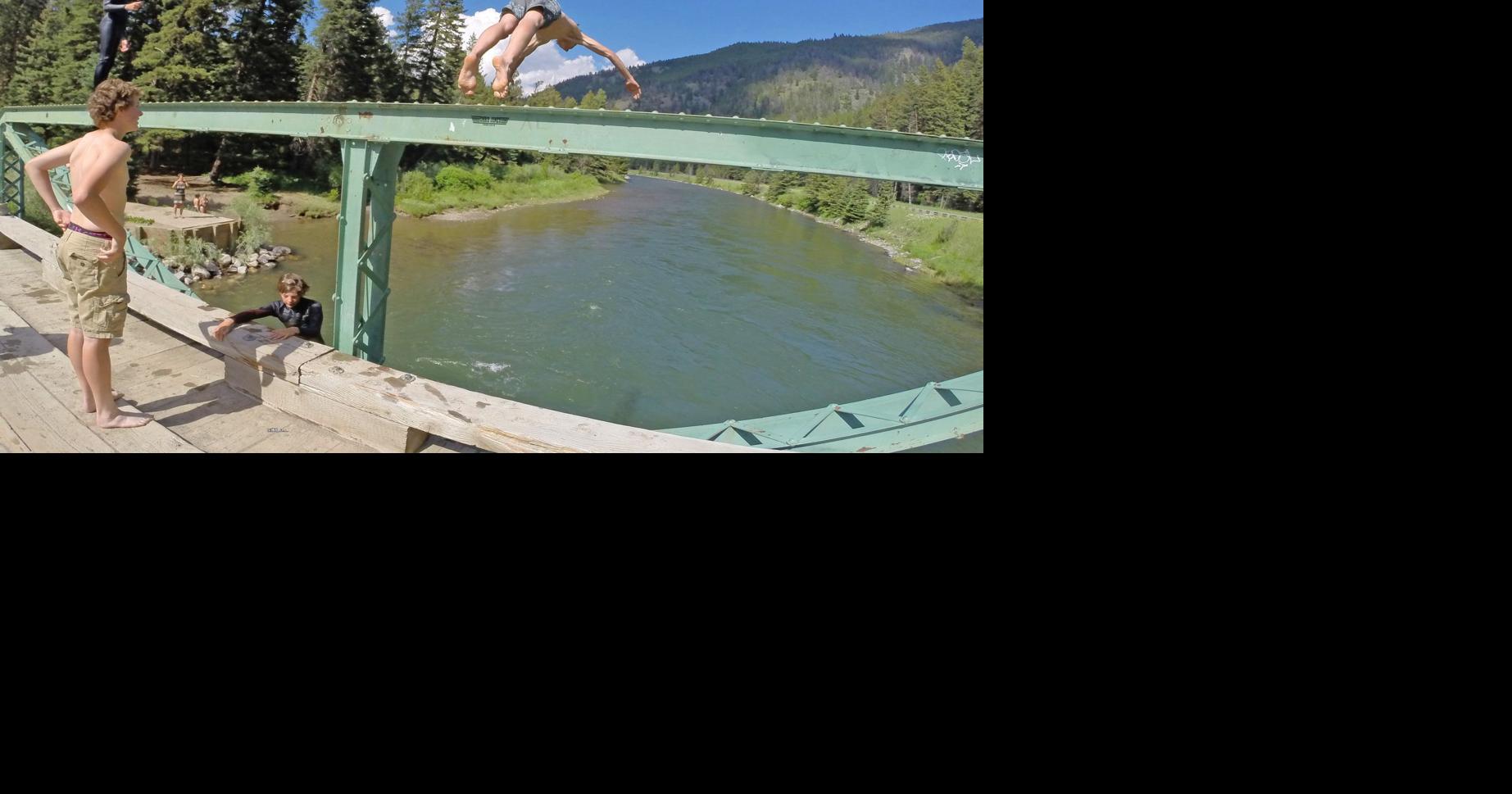 Bridge jumping, a summer tradition
