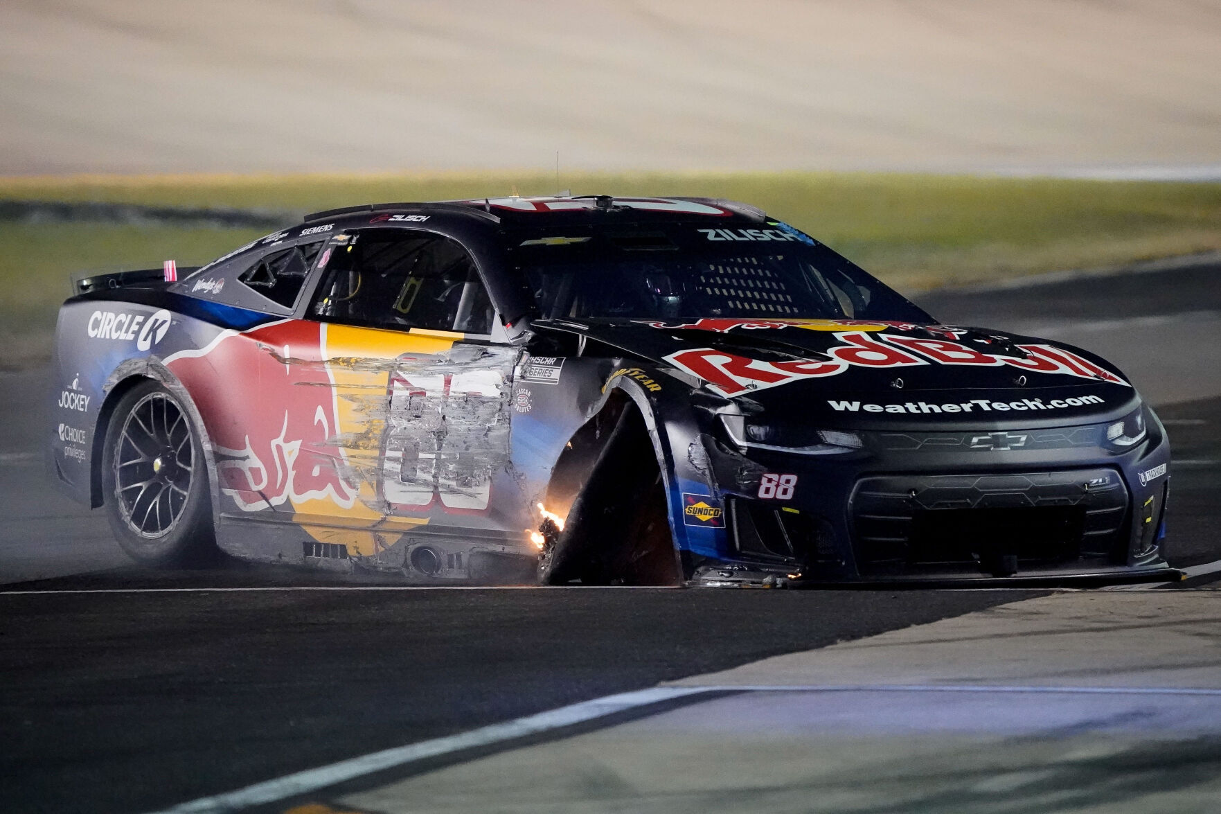 パワーダンカーズ NASCAR Cup Series driver Connor Zilisch (88) heads to the garage
