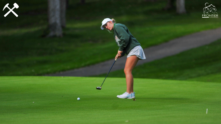 Women's golf takes fourth at Mayville Fall Invite