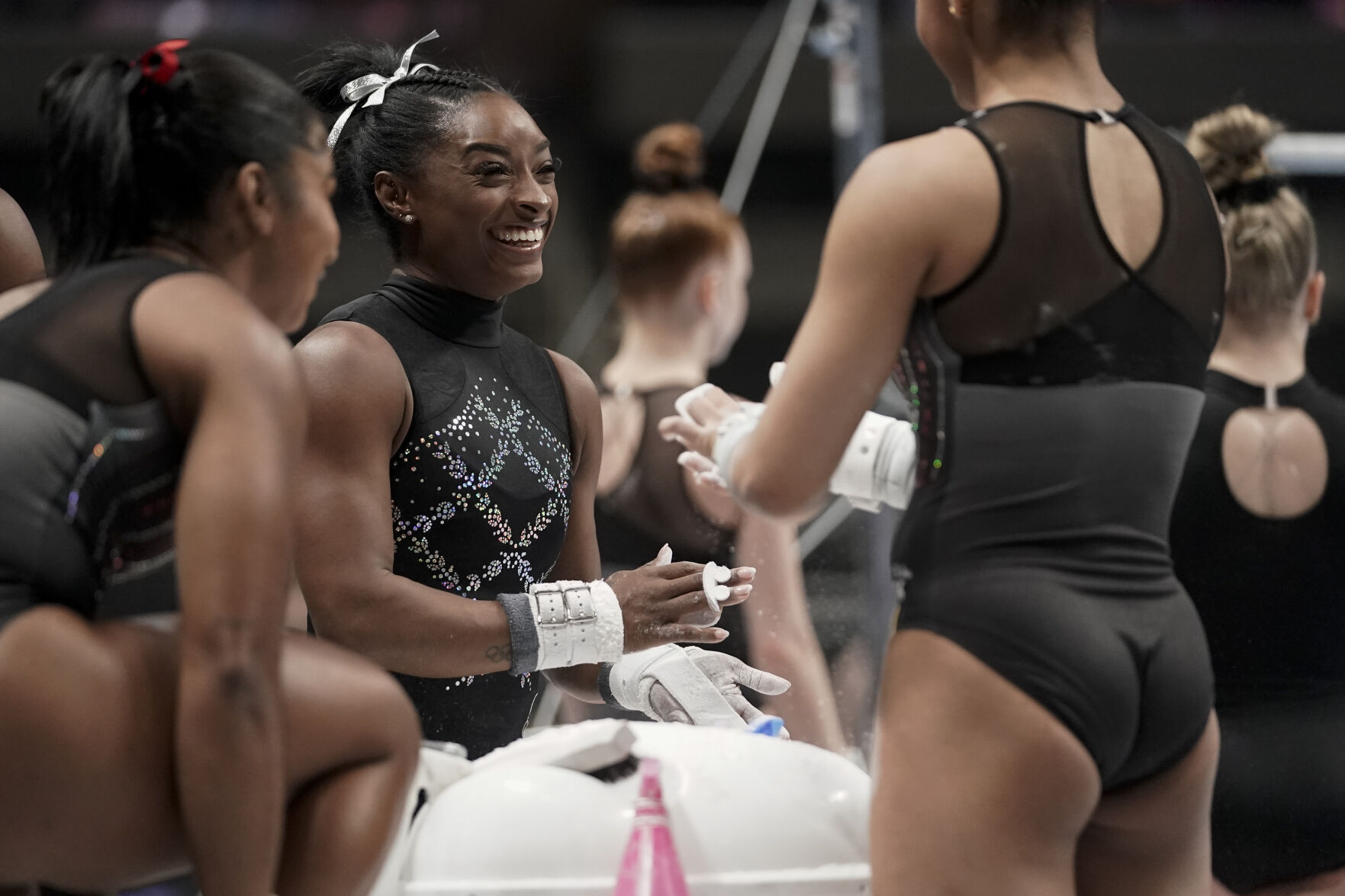 Simone Biles wins a record 8th US Gymnastics alt