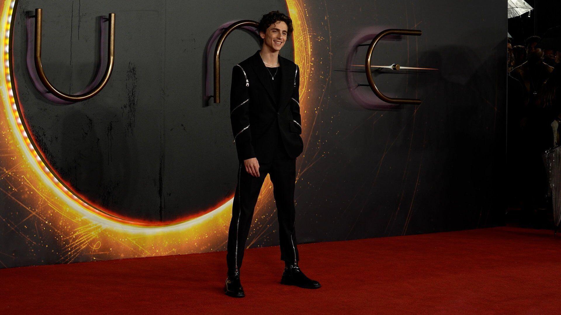 Timothee Chalamet literally shuts down the red carpet in Milan