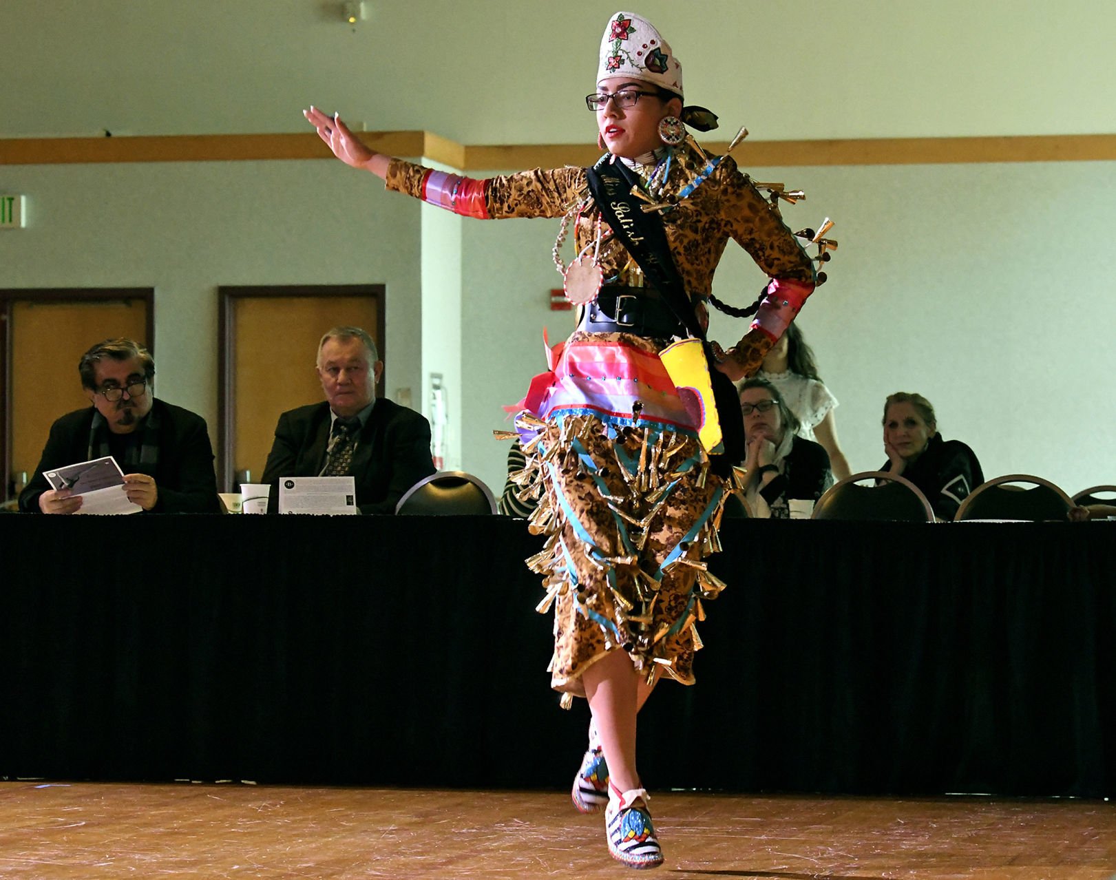 Woman hotsell native dress