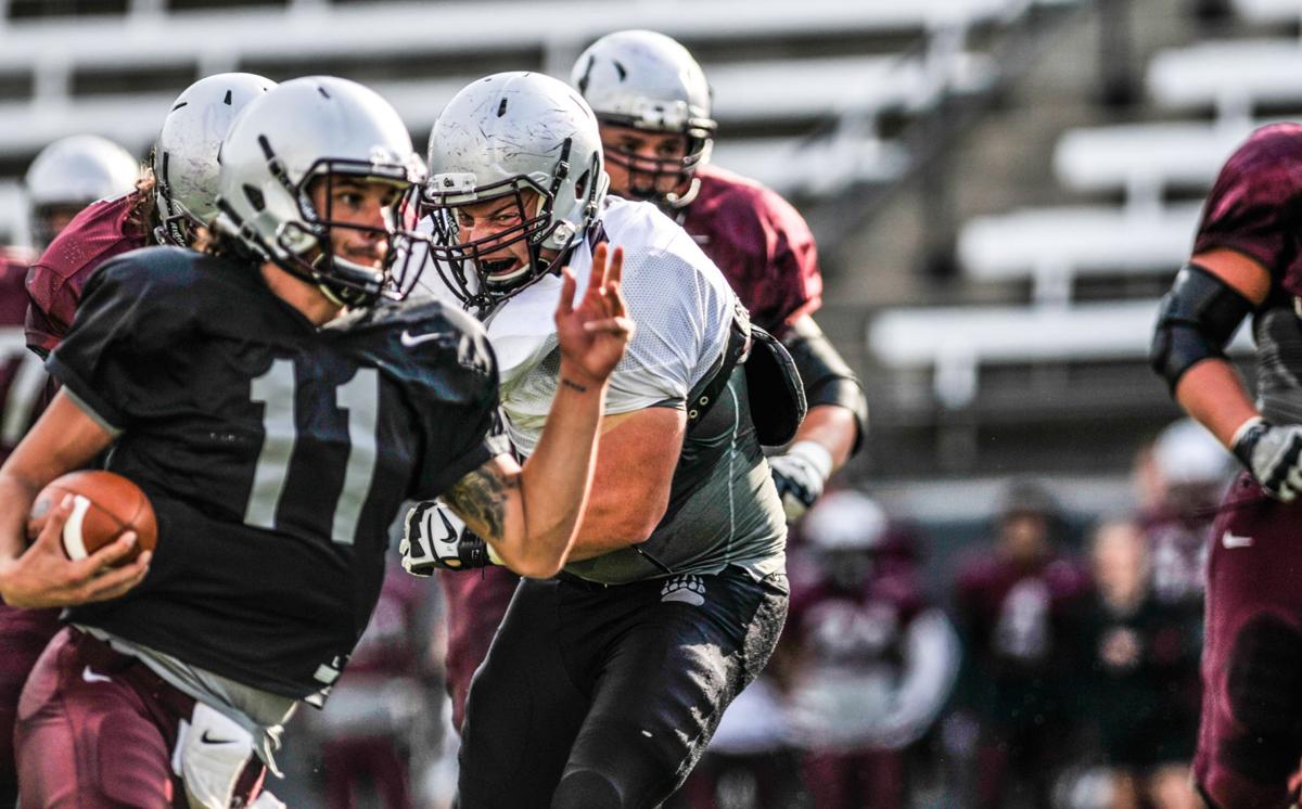 082017 grizscrimmage11 rw.jpg