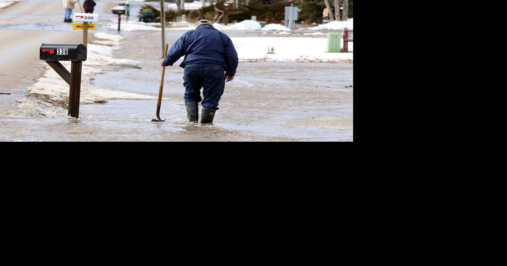 Time for our rubber boots Warm weather could bring flooding to lowlands in Bitterroot