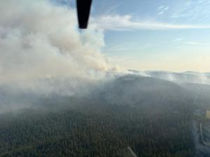 Sheriff, fire officials order evacuations as Bobcat Lakes, Sand Creek wildfires grow