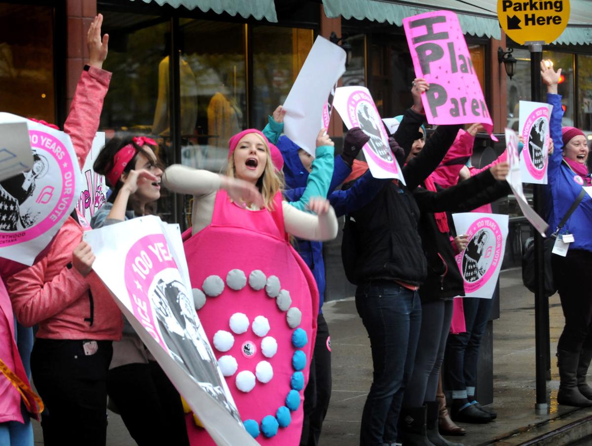 Gianforte Brings Former Texas Gov Perry To Missoula Planned Parenthood Advocates Protest Local News Missoulian Com