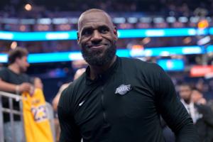 Is LeBron James close to choosing his next NBA team?