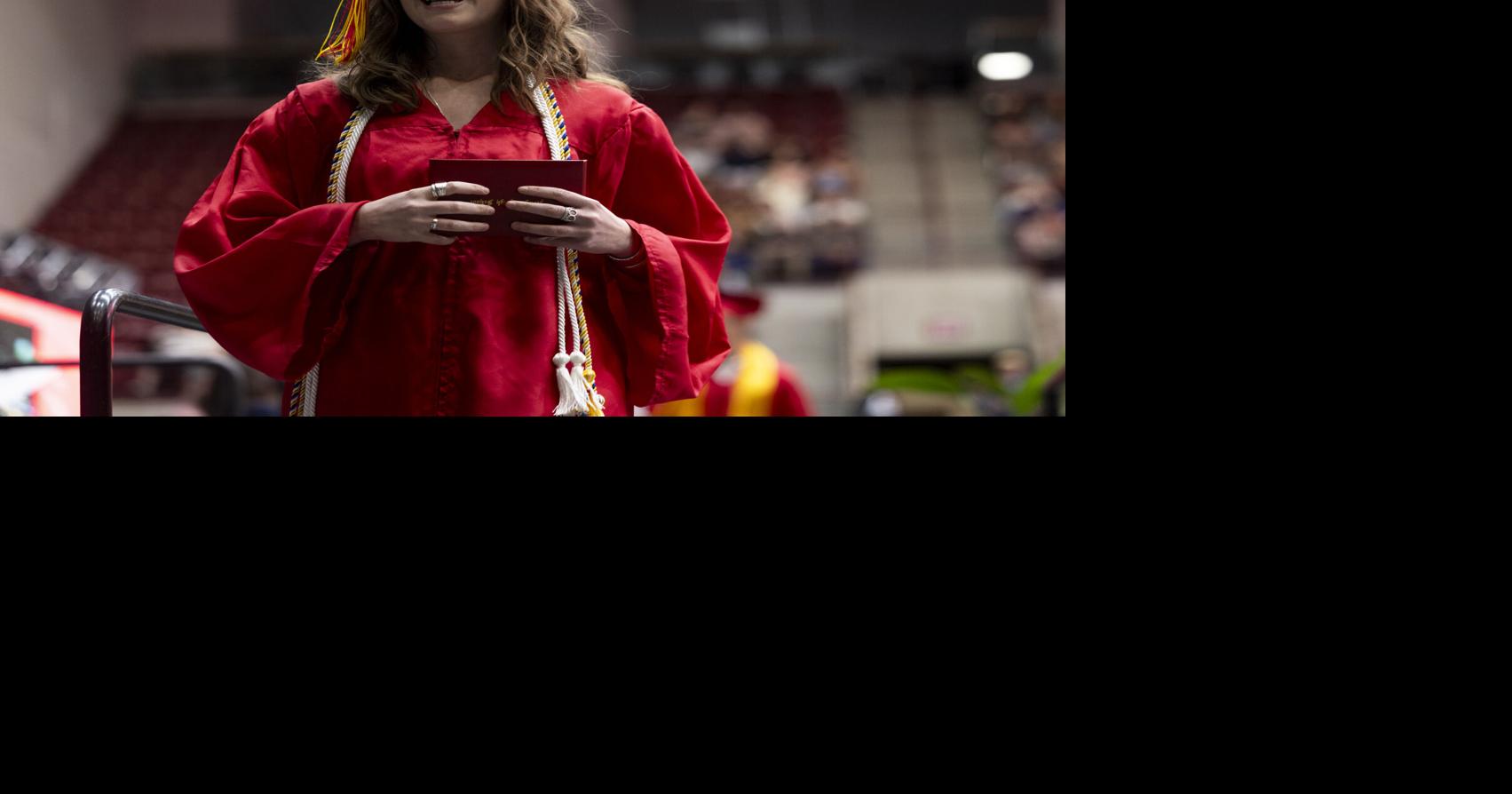 Hellgate graduation 06.jpg
