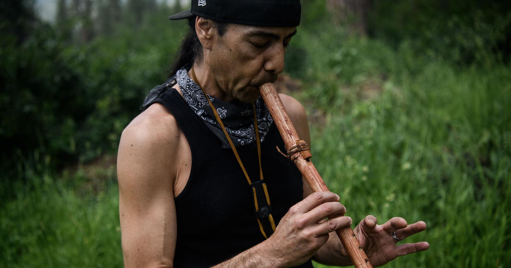 Buck Hitswithastick masters art of primitive tools - Vimarsana News