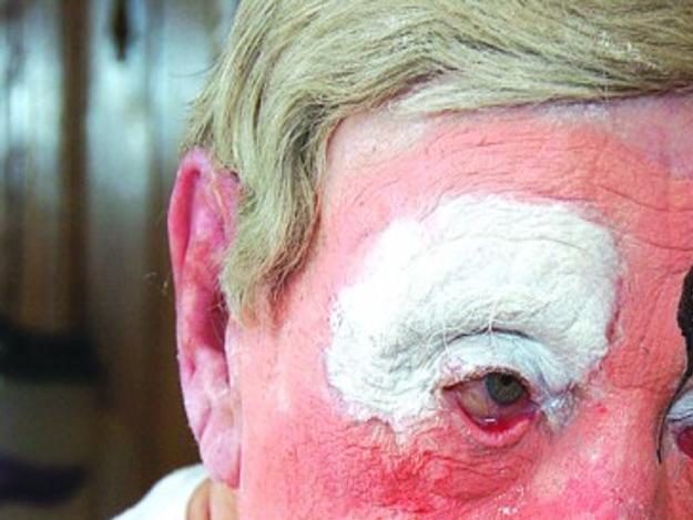 World S Oldest Clown Still Has Tricks Up His Sleeve State Regional Missoulian Com Insidious tuesday clowns tricks new mode,, iyoutubesatan 1 chas 10 minut 15 sekund. world s oldest clown still has tricks