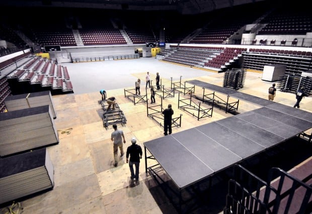 Dierks Bentley Brings Riser Tour To Um S Adams Center On