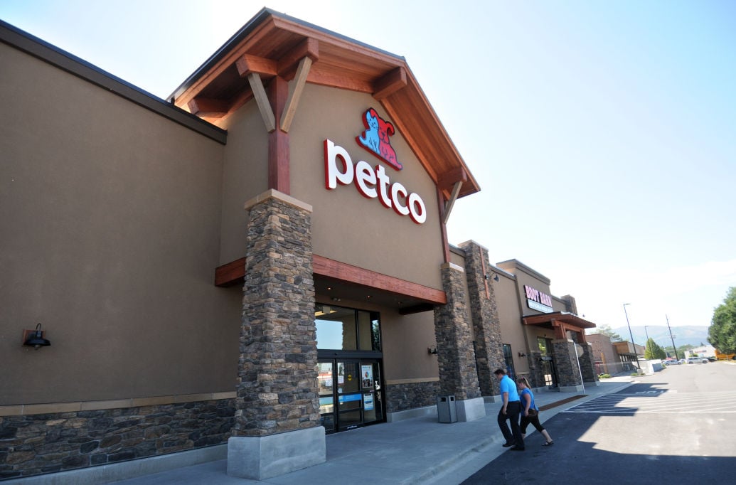 Petco to open in Brooks Street shopping center