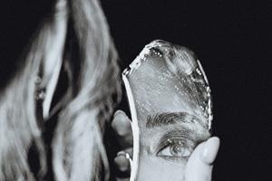 What families need to know about postpartum psychosis