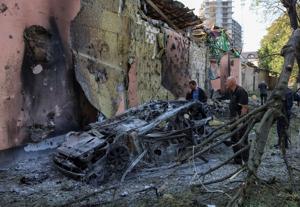Russia pounds Kyiv, kills 10 as Ukraine appeals for Patriot interceptors