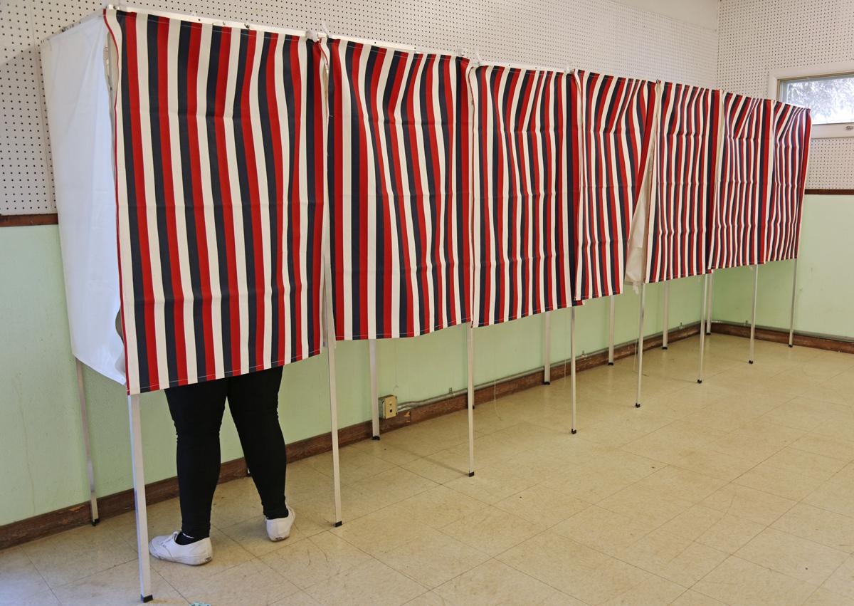 060716 primary elections4 ov.jpg