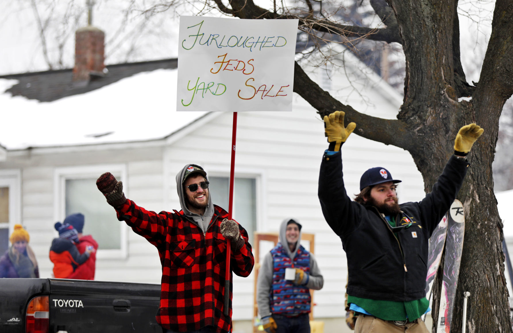 Furloughed Forest Service workers hold shutdown yard sale in Missoula