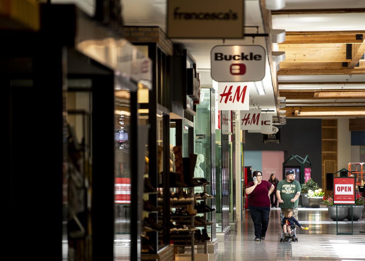 Retail opens in Missoula 02