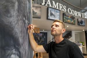 Local wildlife painter opens Missoula studio that invites people to watch him work