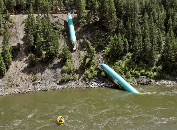 070814 fuselage recovery 02 tb.jpg