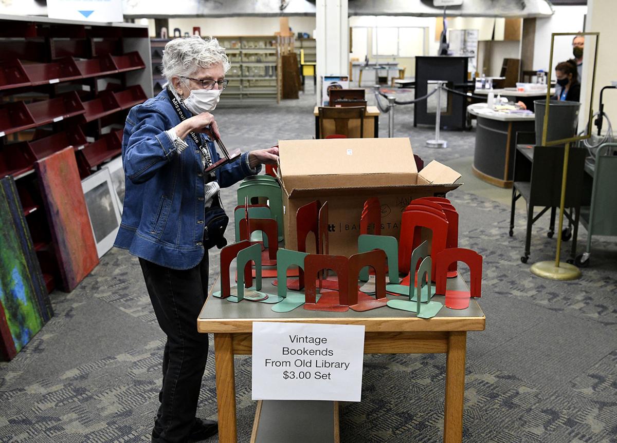 Buyers Flock To Old Missoula Library For Piece Of History Local News Missoulian Com