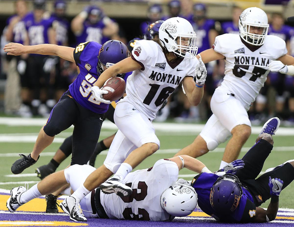 091116 griz vs NIU-notebook-tm.jpg