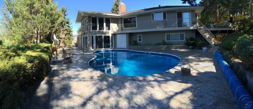821 Parkview Way - $549,900