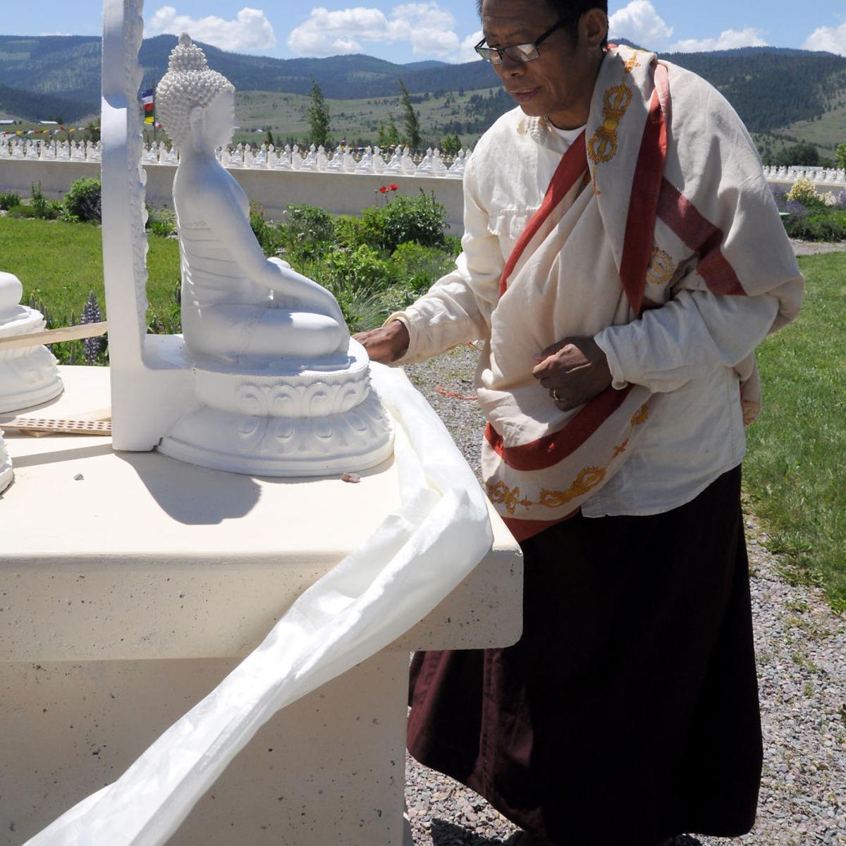 Download Peaks And People Montana And Nepal Linked By Buddhists Sherpas Free Get Wallpaper Peaks And People Montana And Nepal Linked By Buddhists Sherpas HD