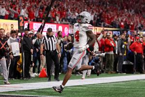 Dante Moore tops USA Today Sports preseason All-America Team
