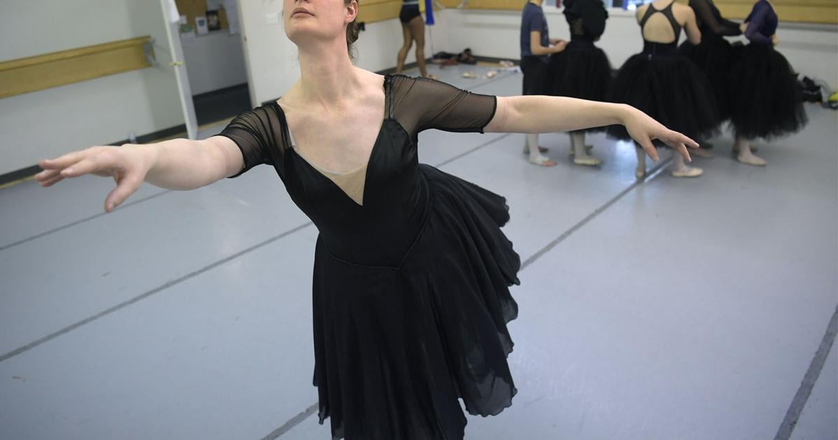 Trans Ballet Transgender ballet dancer shows that gender, age don’t matter