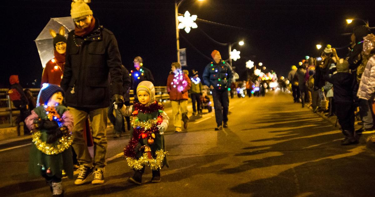 Missoula kicks off holiday season with Parade of Lights